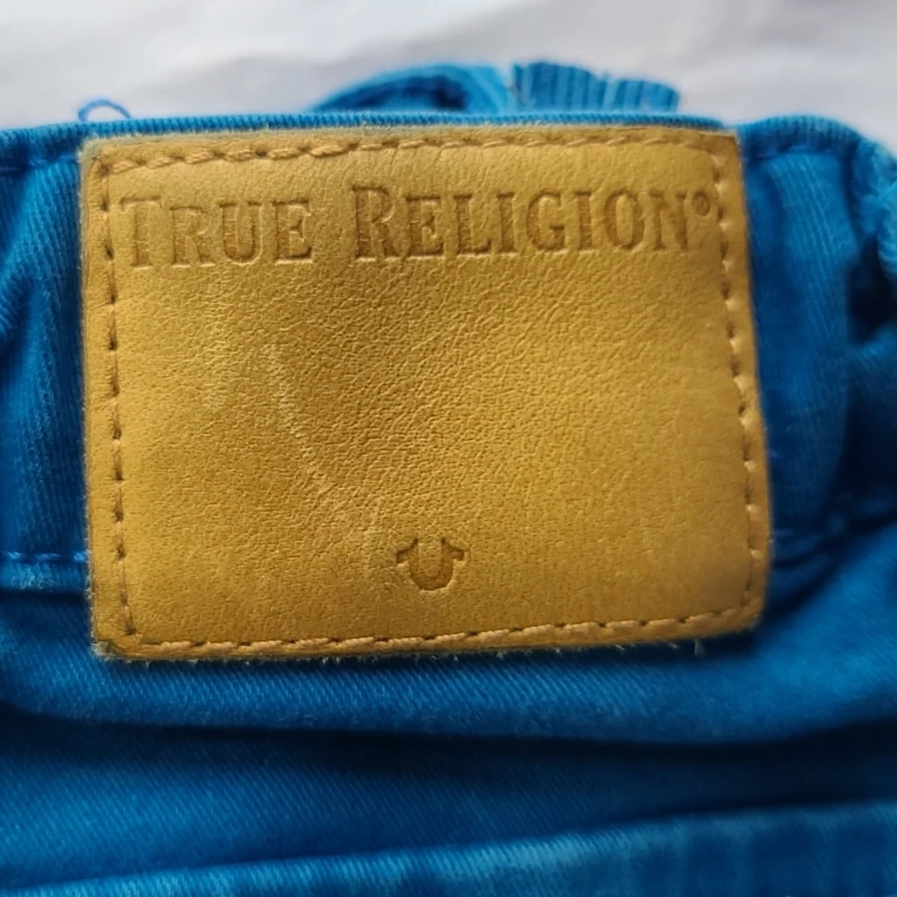 TRUE RELIGION CUTOFF JEANS BOYS BLUE CARGO SHORTS SIZE 10. B'92 - Picture 5 of 10